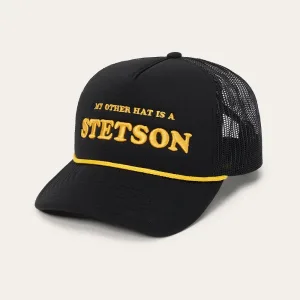 black-trucker-cap